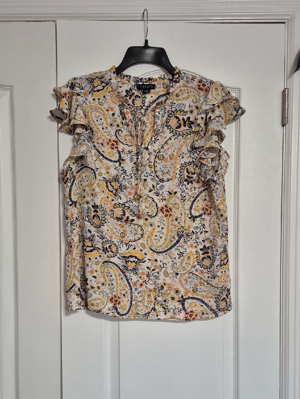 1.STATE Yellow Paisley Ruffled Cap-Sleeve Blouse